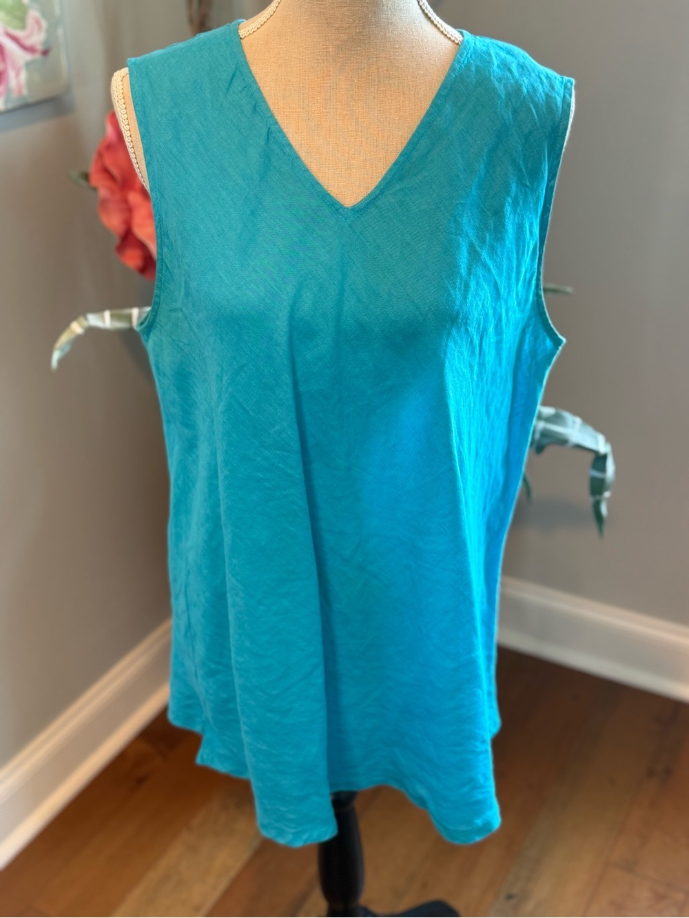 Sleeveless V-Neck Women's Top in Aqua Blue